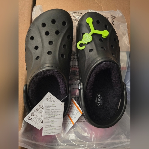 CROCS Women' Black Slippers - Picture 3 of 4